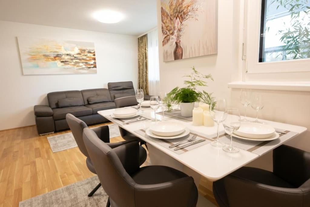 Schoenes Living Am Donauufer Viena Exterior foto