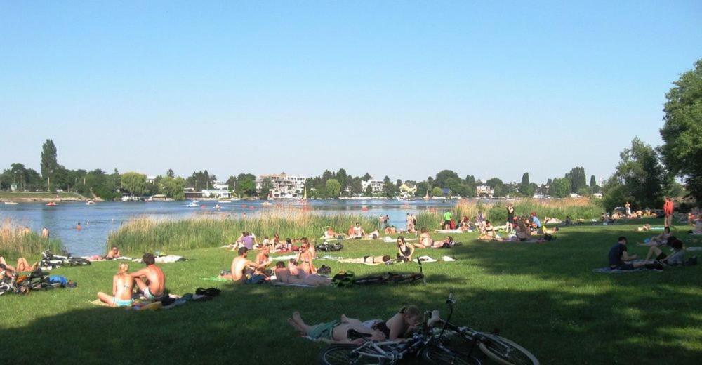 Schoenes Living Am Donauufer Viena Exterior foto